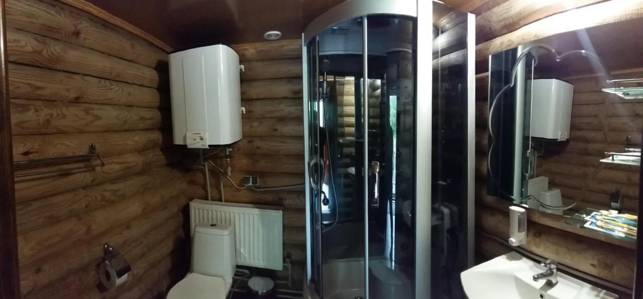 Zolotoy Bereg Hotel Chernihiv Bagian luar foto